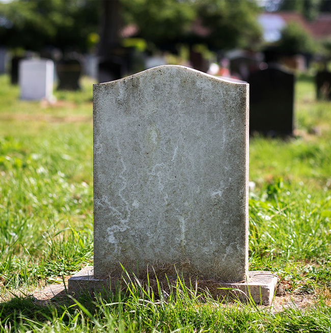 LE SOCLE ET LA STELE